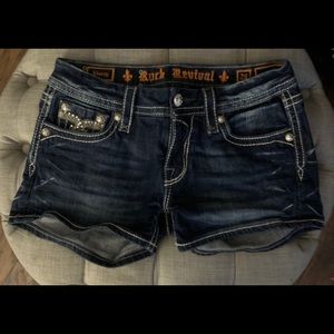 Size 28 Rock Revival shorts